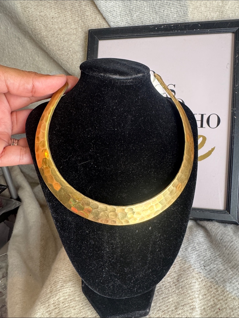 Classic Hammered Gold Collar Necklace - Women Jewelry